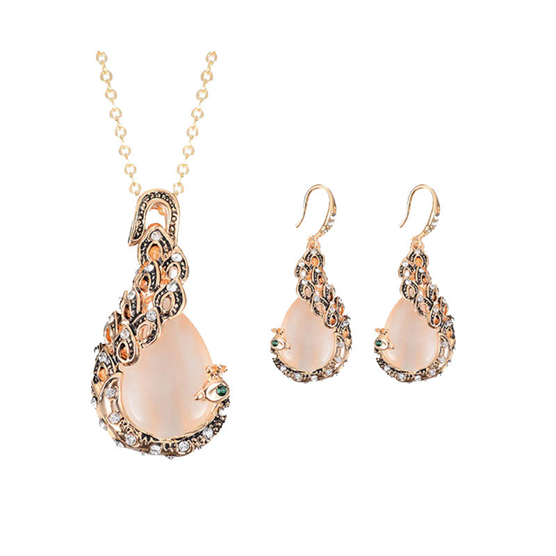 Elegant Pink Gem Necklace Jewelry Set