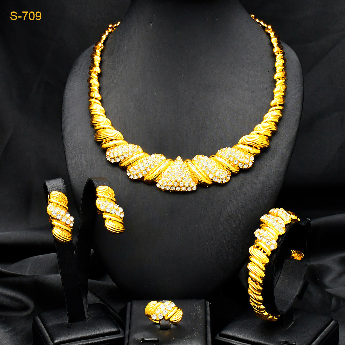Classic  Elegant Jewelry Set